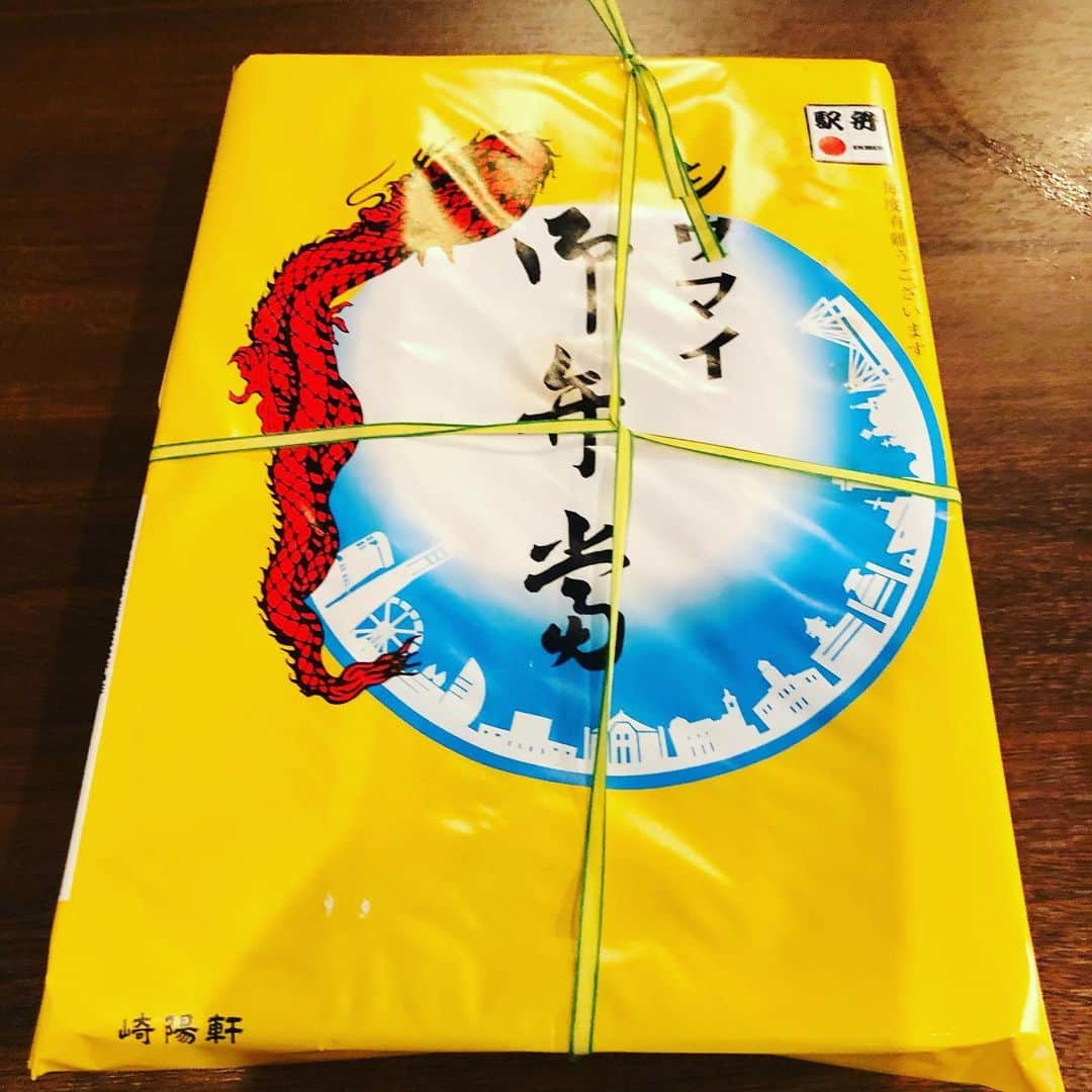のインスタグラム：「崎陽軒のシウマイ弁当  #横浜工場産」