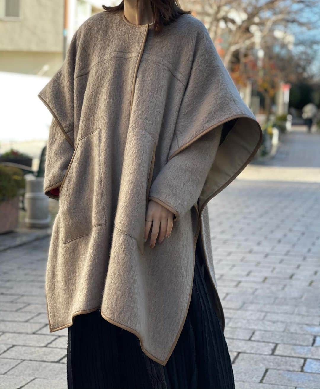 のインスタグラム：「【WOMEN's ITEM】 . . outer 〈BRACTMENT〉 3625-162-1695 ¥25,000+tax . skirt 〈BRACTMENT〉 3624-162-2027 ¥14,000+tax . . ▫️営業時間 11:00-19:00 . . ☎︎03-5731-8531 お電話にて通販も承っております。 .  #unitedarrows  #ユナイテッドアローズ #greenlabelrelaxing  #グリーンレーベルリラクシング #jiyugaoka #自由が丘 #BRACTMENT #instafashion #styling #ootd  #glr_jiyugaoka_snap #glrsnap #glrsnap_women」