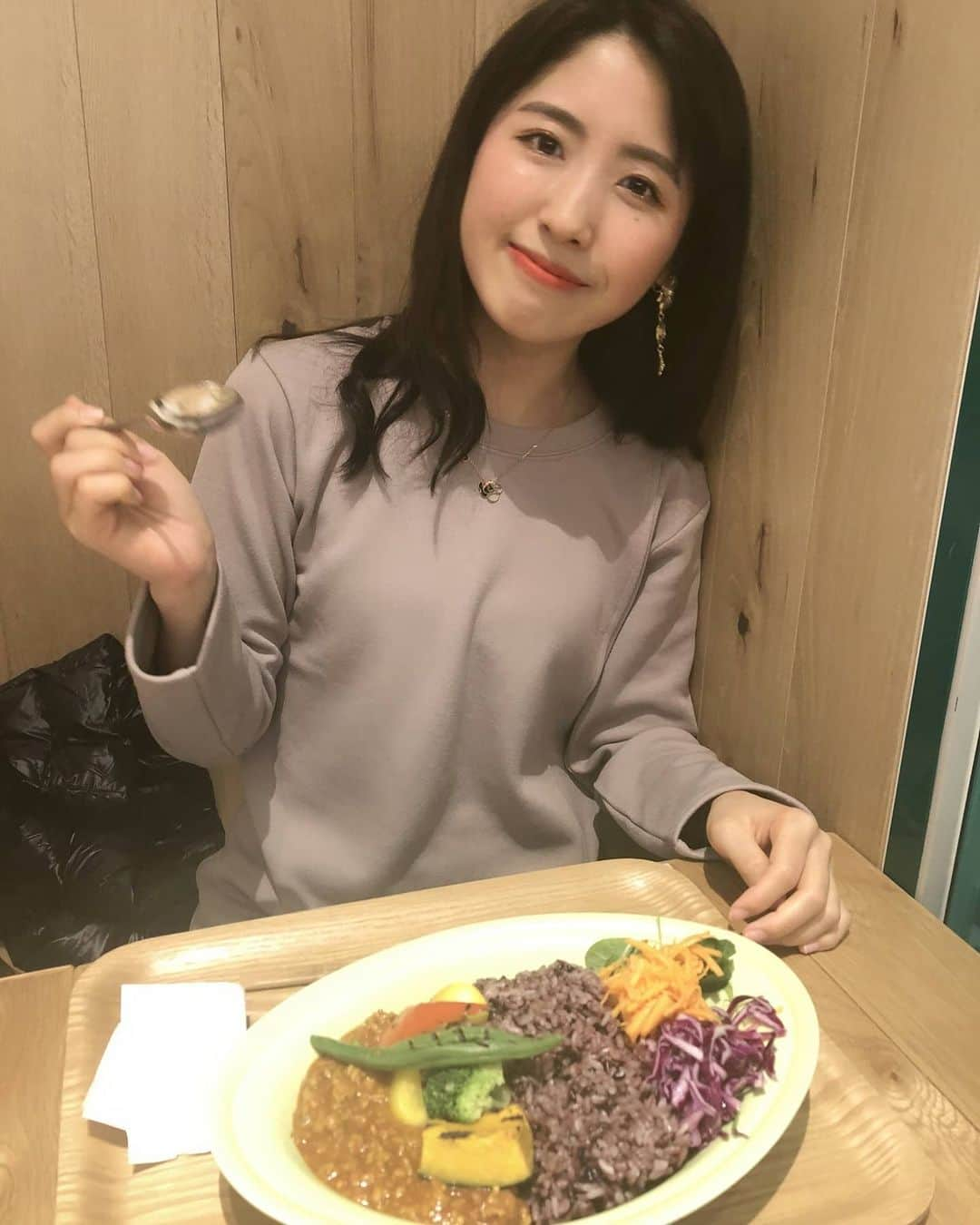 小谷津友里のインスタグラム