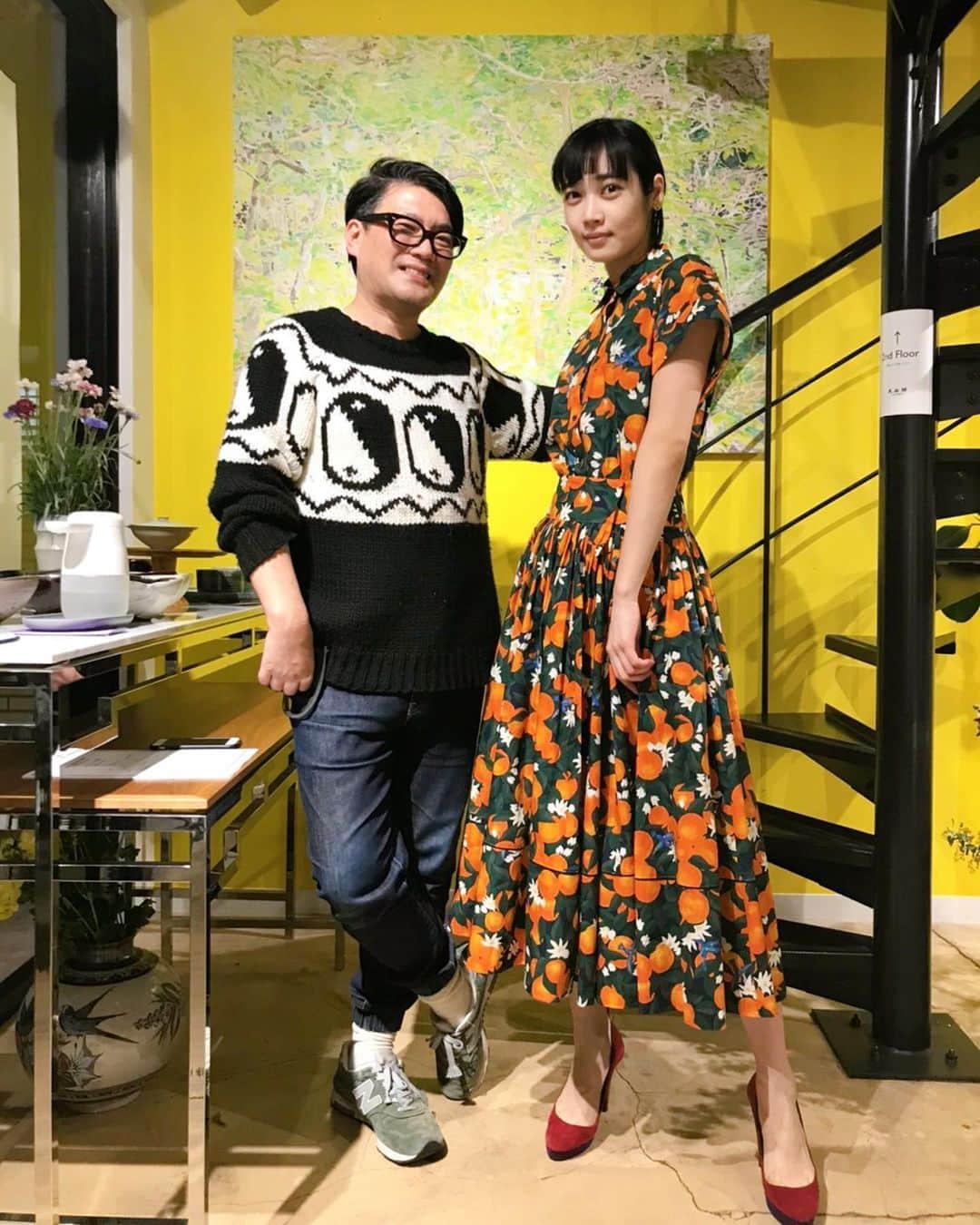 林田岬優さんのインスタグラム写真 - (林田岬優Instagram)「@keitamaruyama_official  2021 SS の展示会にお邪魔しました。🍊❤️🧡 いつもケイタさん @keitamaruyama の洋服を着ると気持ちが変わります。特別なヘアメイクをしていなくても、自分が洗練された気分になれます。この感覚を味わえる洋服と出会えることがとても嬉しい😊 来て早々試着室にこもっていたので ケイタさんに早く帰ったと思われました😂😂 #keitamaruyama#ケイタマルヤマ#2021ss#林田岬優」12月20日 13時44分 - miyu_hayashida