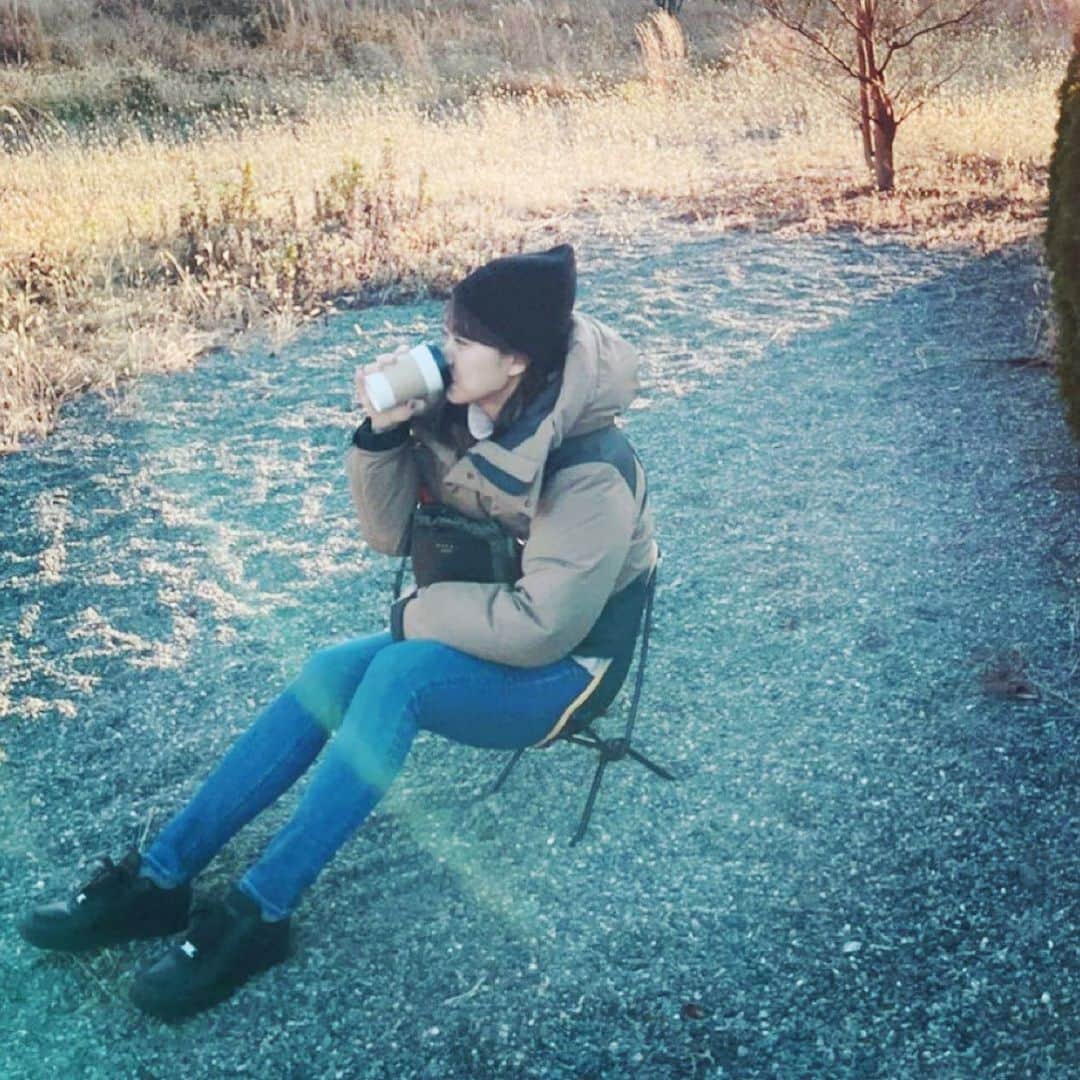 三森すずこのインスタグラム：「ひとやすみ❄️☕️」