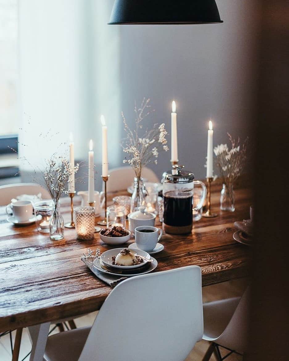 デュラスアンビエントのインスタグラム：「🎄YEAR-END Table Settings🤍❄️ Hot chocolate weather...☕️ #wintermood」