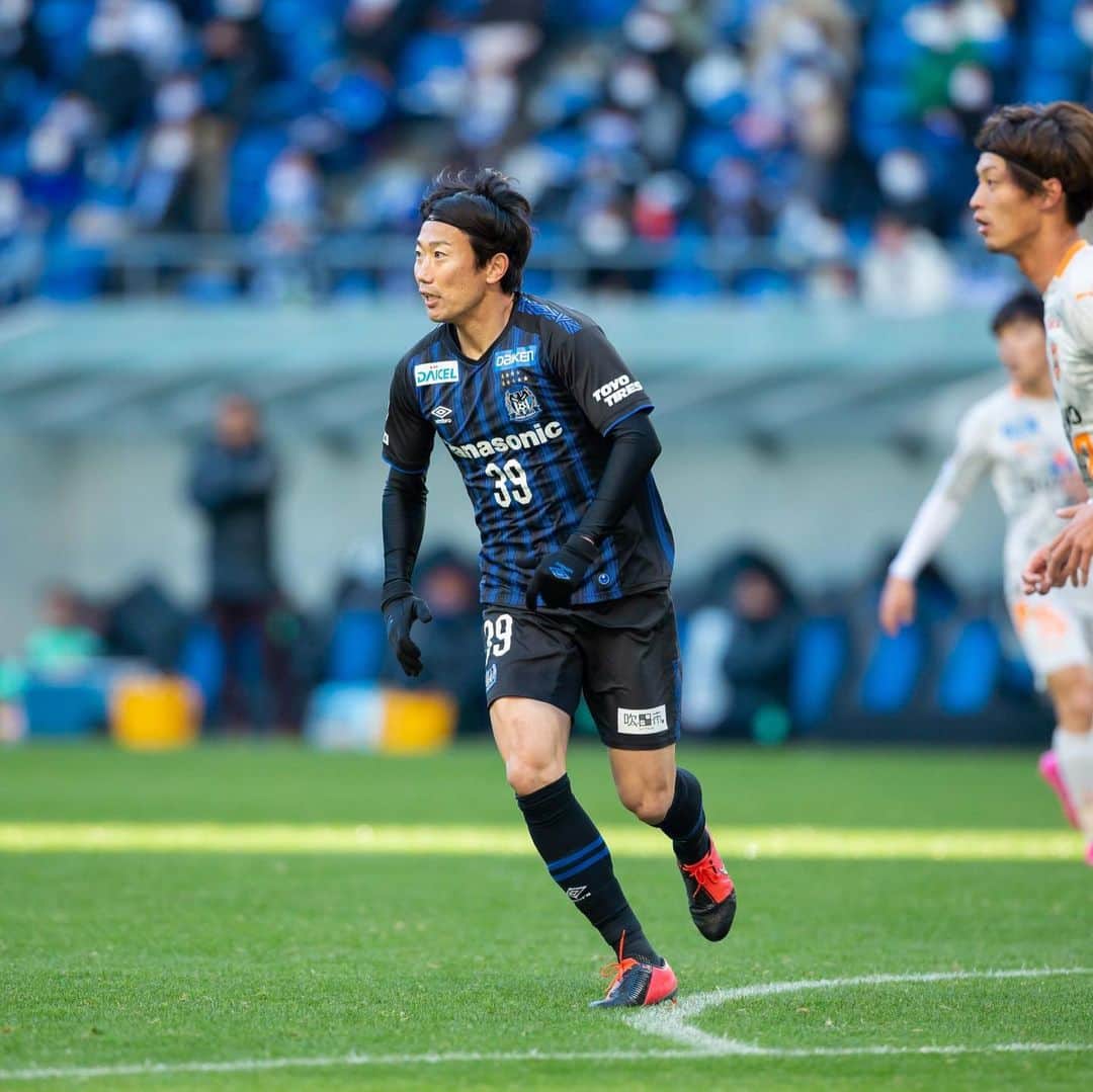 のインスタグラム：「昨日でリーグ戦が終わりました。今年は異例のシーズンとなりましたが無事全試合戦うことができて嬉しく思います。またファン、サポーターの方々も最初は観戦できなかったりスタジアムに行けても声を出して応援できない状況でしたが、手拍子や拍手などで後押ししてくれたことが選手に大きな力を与えてくれました。ありがとうございました。 まだチームは天皇杯残ってるので27日の試合に向けて準備していきたいと思います。」