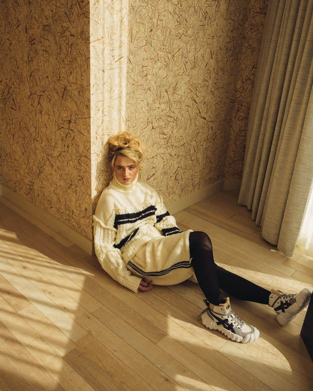 Onitsuka Tigerさんのインスタグラム写真 - (Onitsuka TigerInstagram)「Flaunt Magazine 'The Wishes Issue' with Kathryn Newton in Autumn-Winter 2020 collection.  @flauntmagazine @kathrynnewton  #KathrynNewton #FlauntMagazine #OnitsukaTiger」12月20日 15時28分 - onitsukatigerofficial