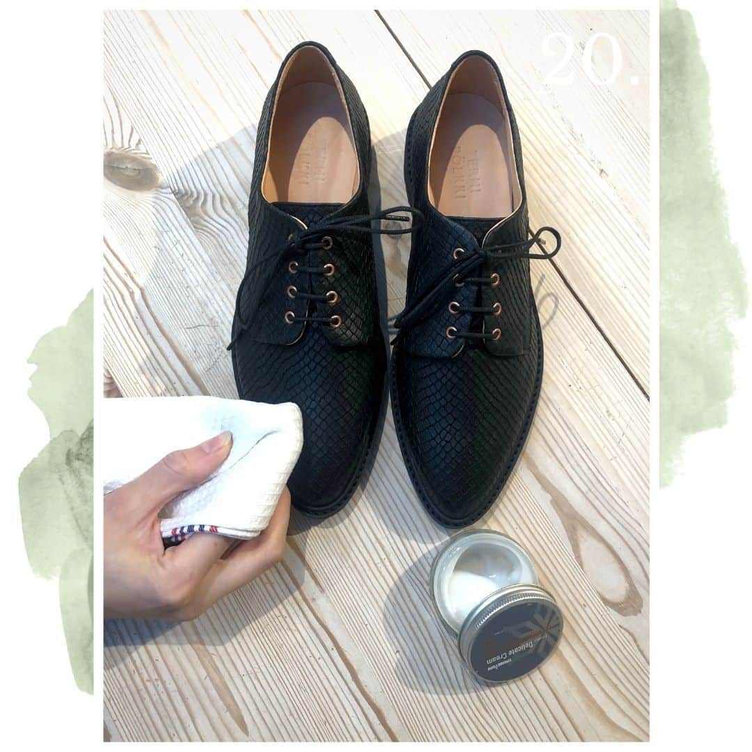 テーリポルキのインスタグラム：「ADVENT CALENDAR #20 🕯 Free leather cream 💫⠀⠀⠀⠀⠀⠀⠀⠀⠀  Today we give a Delicate leather cream for free when buying shoes or accessories. Delicate cream is colorless and suitable for all leather. The offer is valid only today 20.12. or as long as stocks lasts both online and in our store.⠀⠀⠀⠀⠀⠀⠀⠀⠀ ⠀⠀⠀⠀⠀⠀⠀⠀⠀ #TERHIPÖLKKI #terhipölkkistore #finnishdesign #sustainable #footwear #christmas #calendar #christmascalendar」