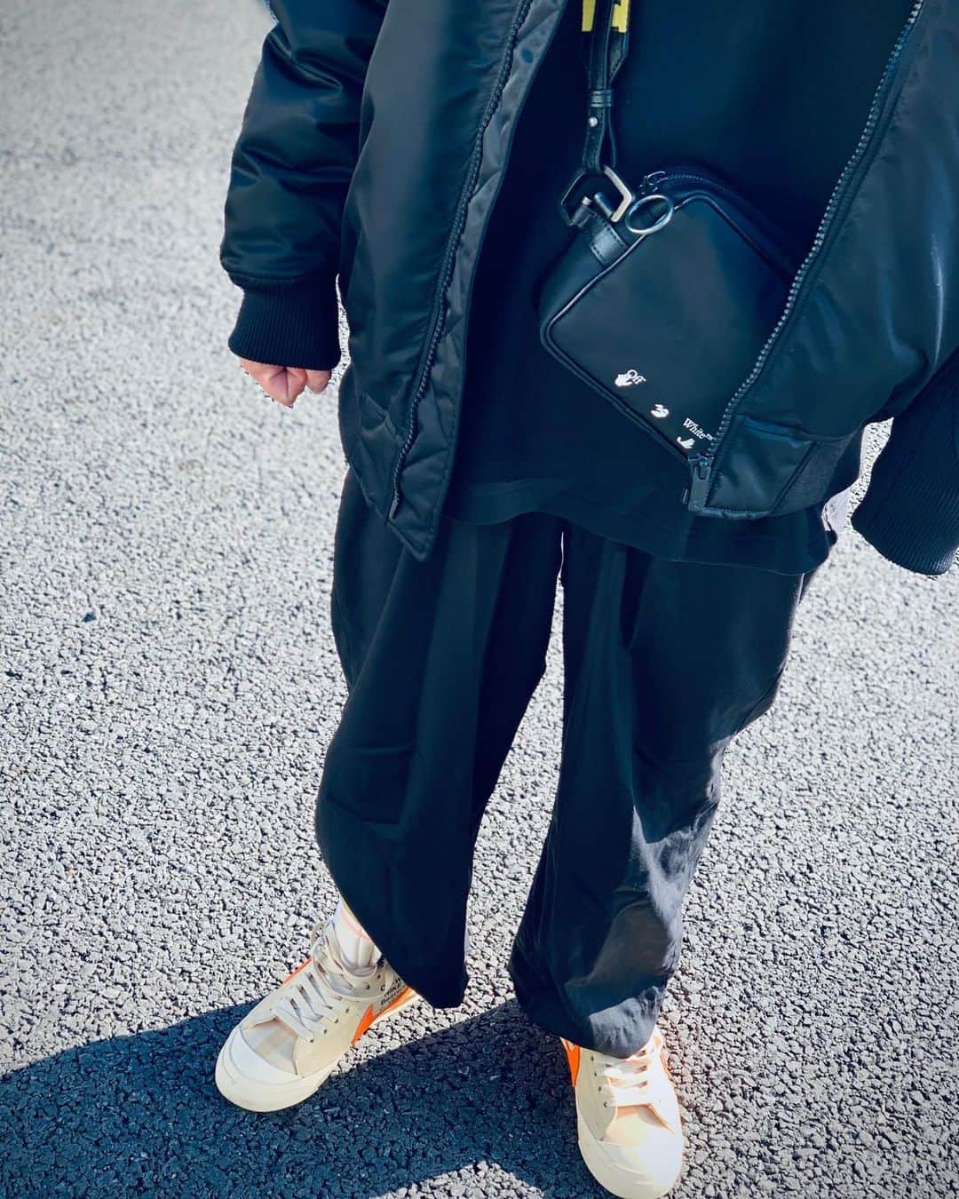 のインスタグラム：「. . 新しいbag @off____white  . . 箱のティッシュが入らない。 . . #offwhite #newbag #nike #offwhiteblazer #blazer」