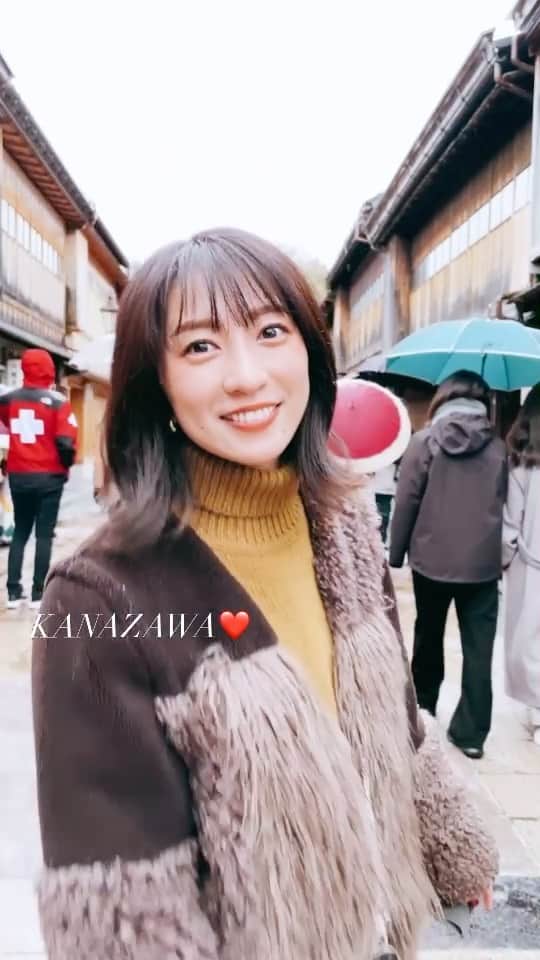 瀬口かなのインスタグラム：「﻿ 弾丸で大好きな金沢旅行へ❤️﻿ ﻿ カニ、お寿司、どれも最高でした😭✨﻿ ﻿ vlogも撮れたのでオンラインサロンで公開します🙏✨﻿ ﻿ ﻿ #東茶屋街 #金沢旅行 #金沢グルメ #金沢ランチ #金沢観光 #金沢 #juraku金沢 #金沢駅グルメ #金沢駅 #女子旅」