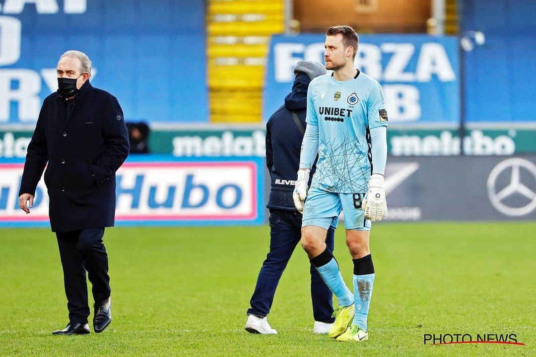 シモン・ミニョレさんのインスタグラム写真 - (シモン・ミニョレInstagram)「A performance that deserverd a better result! 💙🖤🧤🙏🏻 #BluvnGoan #NoSweatNoGlory #WeAreBruges #YNWA」12月21日 3時18分 - 22mignolet22