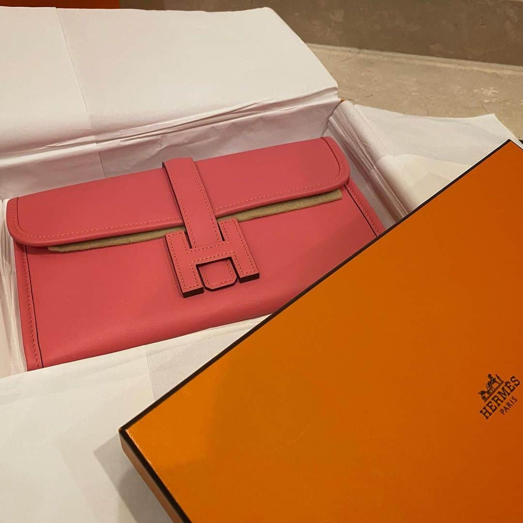 一ノ瀬瑞帆のインスタグラム：「完璧なるドストライク💕💕 #エルメス #hermes  #ピンク大好き #pink」