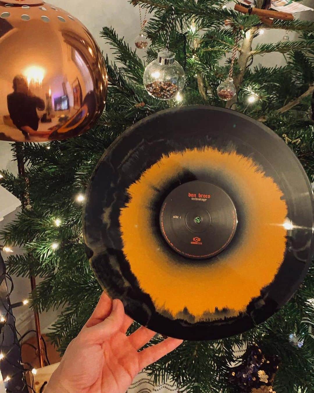 Don Brocoのインスタグラム：「In support of @teenage_cancer we have donated the last ever copy of our limited edition run of Technology on orange swirl vinyl 🍊. It’s also signed by Rob! Be in with a chance of winning by heading to musicglue.com/teenagecancertrust/ Each ticket is £5 and all proceeds go to Teenage Cancer Trust.」