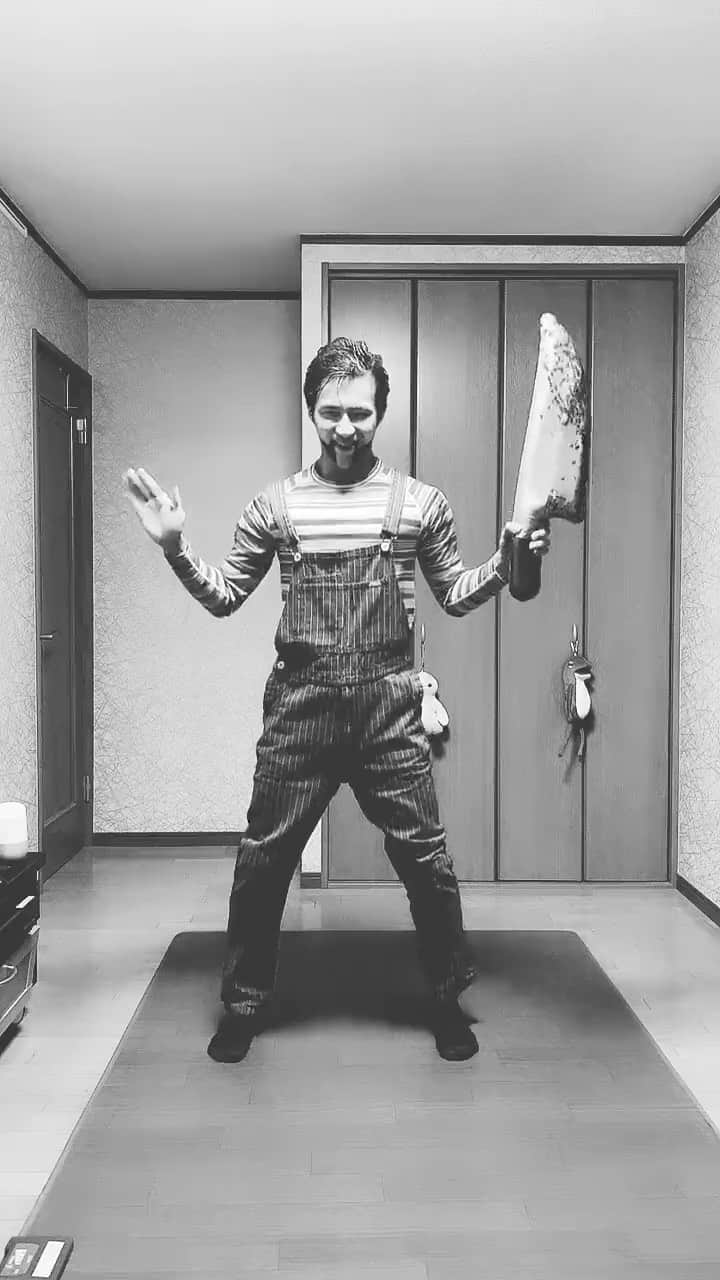 のインスタグラム：「Hay❗️I'm CHUCKY🧸  #チャイルドプレイ #内山さん #TikTok #horror #fyp」