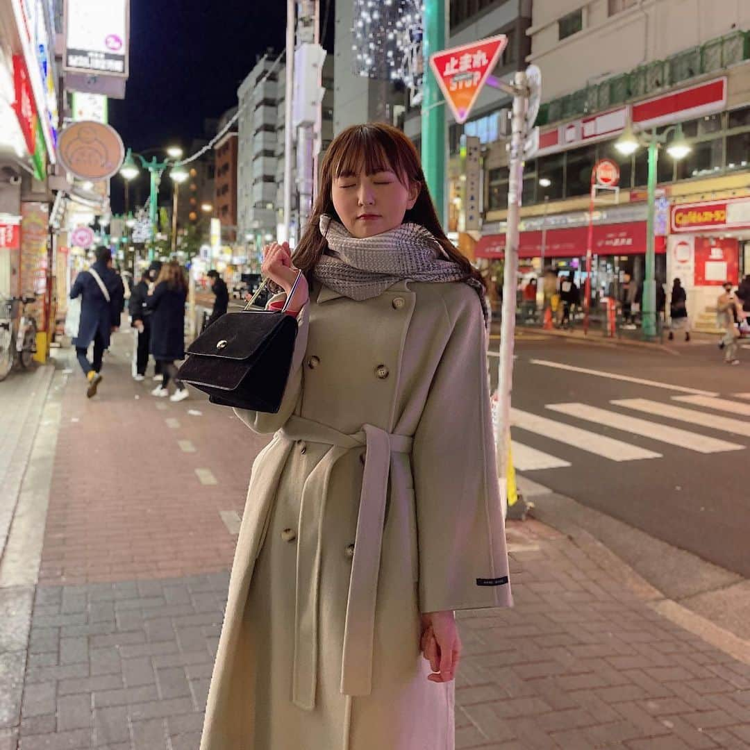 森保まどかさんのインスタグラム写真 - (森保まどかInstagram)「﻿ ﻿ ﻿ ﻿ 少し前の話ですがお仕事の関係で﻿ エクステをつけました！人生初！﻿ ﻿ カズさんの新しいお店行けてよかった〜﻿ 自然すぎる仕上がりにびっくりです…﻿ ﻿ ミントグリーンのコート、﻿ 可愛いうえに丈も長くて﻿ しっかり暖かいから重宝してる🌱﻿ ﻿ outer… @attrangs_japan  ﻿ ﻿ ﻿ ﻿ ﻿ ﻿ ﻿」12月20日 19時23分 - madokamera_48