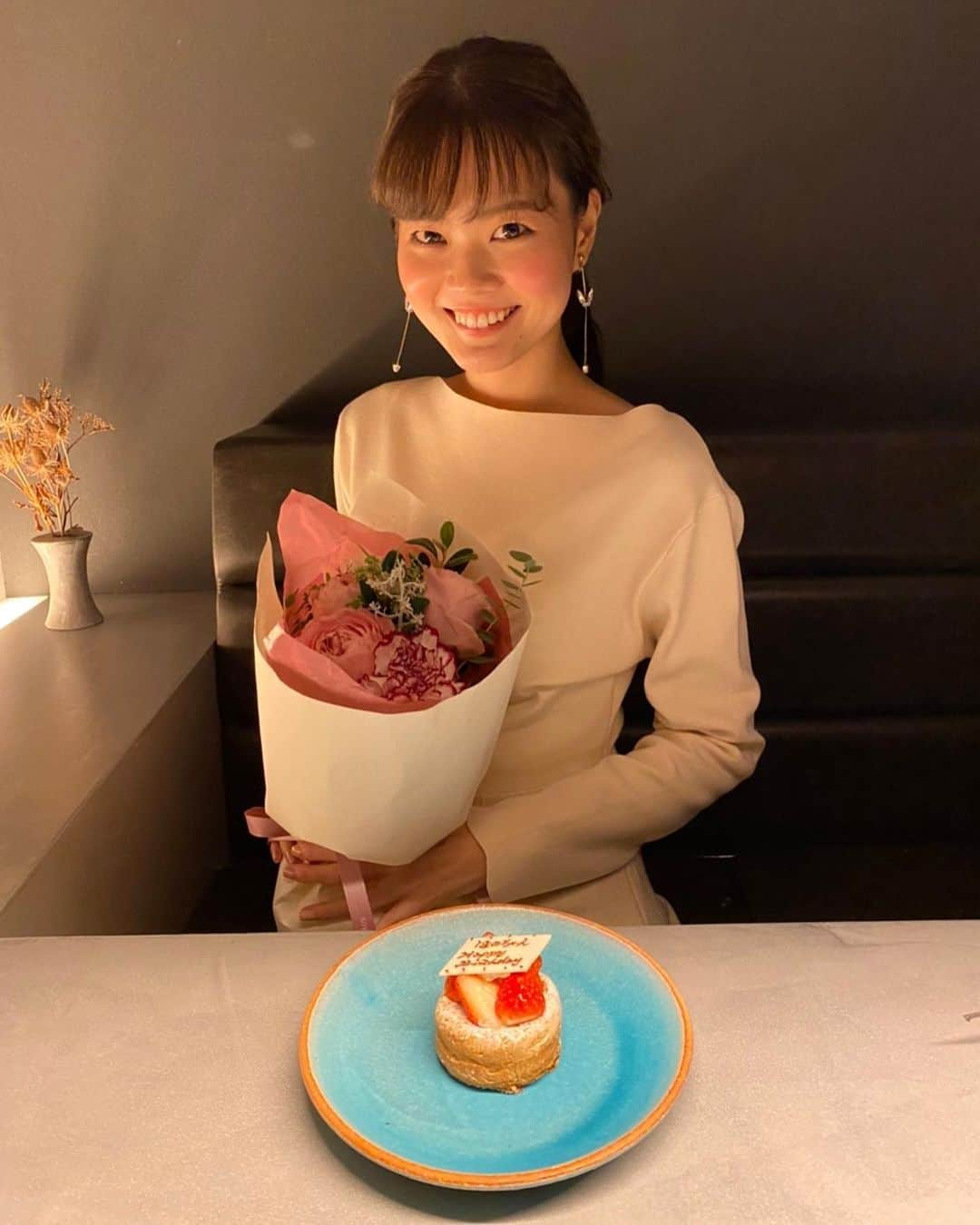 ほのかのインスタグラム：「. . . お誕生日メッセージくださった方々 ありがとうございました🎂✨ とっても嬉しかったでーす！ . . 23歳も充実した1年にします😘 .   . この日のワンピは @celford_official  アクセは @rishdeco ✨ . . . #birthday #birthdaycake #お誕生日 #ロウソク #l4l #tflers #モデル事務所 #rottenmeier_model #model #モデル  #ロッテンマイヤーほのか」