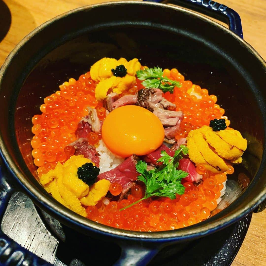 Yuriのインスタグラム：「美味しかった💓  #うしみつ #恵比寿 #食レポ #instalike #ınstagood #food #焼肉　#カツサンド #うますぎ」