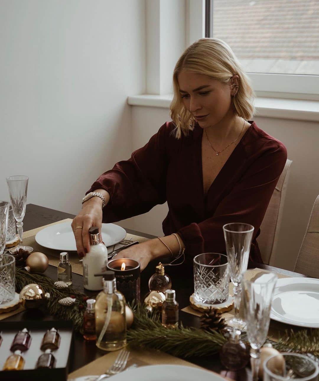 モルトンブラウンのインスタグラム：「The big day is drawing closer and we’re getting ready with fragranced treats… Order by midnight tonight with Standard Delivery to ensure your orders arrive by Christmas. Thanks for the photos @julietta_mademoiselle #MakingSpiritsBright」