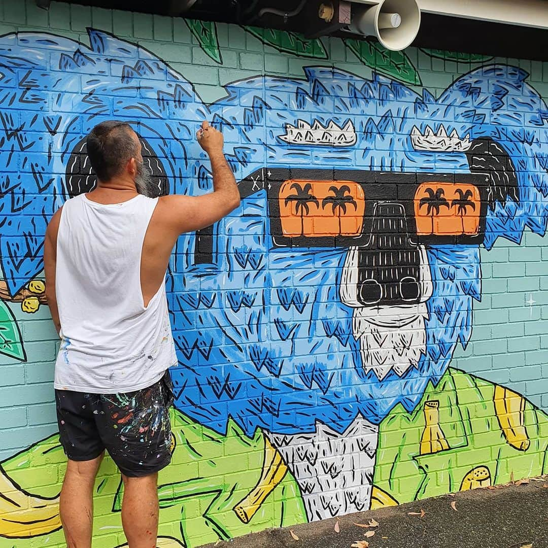 MULGAさんのインスタグラム写真 - (MULGAInstagram)「Painting Kevin the Koala at Newbridge Heights Public School. Checkout my last post for his story 🐨🤙. ⁣ ⁣ #mulgatheartist #koala #koalaart #australianart #sydneyartist #muralart #schoolmural」12月20日 20時07分 - mulgatheartist