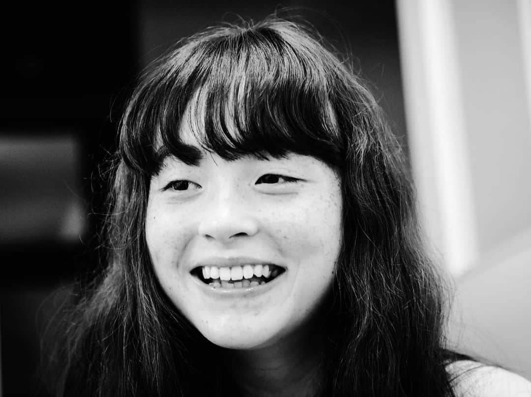 永瀬正敏さんのインスタグラム写真 - (永瀬正敏Instagram)「﻿ ﻿ 《"Smile” from Japan》﻿ ﻿ Photographed by M.Nagase﻿ ﻿ ﻿ ﻿ #Smile #シリーズ #japan #日本﻿ #モトーラ世理奈 さん #serenamotola﻿ #thankyou !! #staysafe ﻿ #笑顔 #届きますように﻿ #永瀬正敏 #masatoshinagase﻿ #masatoshi_nagase_photography﻿」12月20日 20時06分 - masatoshi_nagase_official