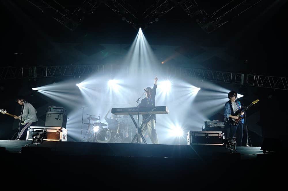 井上竜馬のインスタグラム：「MERRY ROCK PARADE 2020 ありがとうございました。 音楽、ライブ、いきいきとしていた！ 名古屋、良いお年を😌  📸古川喜隆」