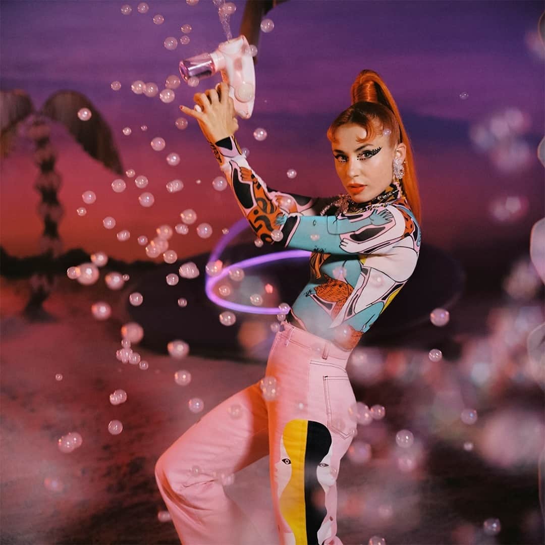 デシグアルのインスタグラム：「#DesigualxMirandaMakaroff New Collection does not go unnoticed. Garments that scream fantasy in every seam ✨」