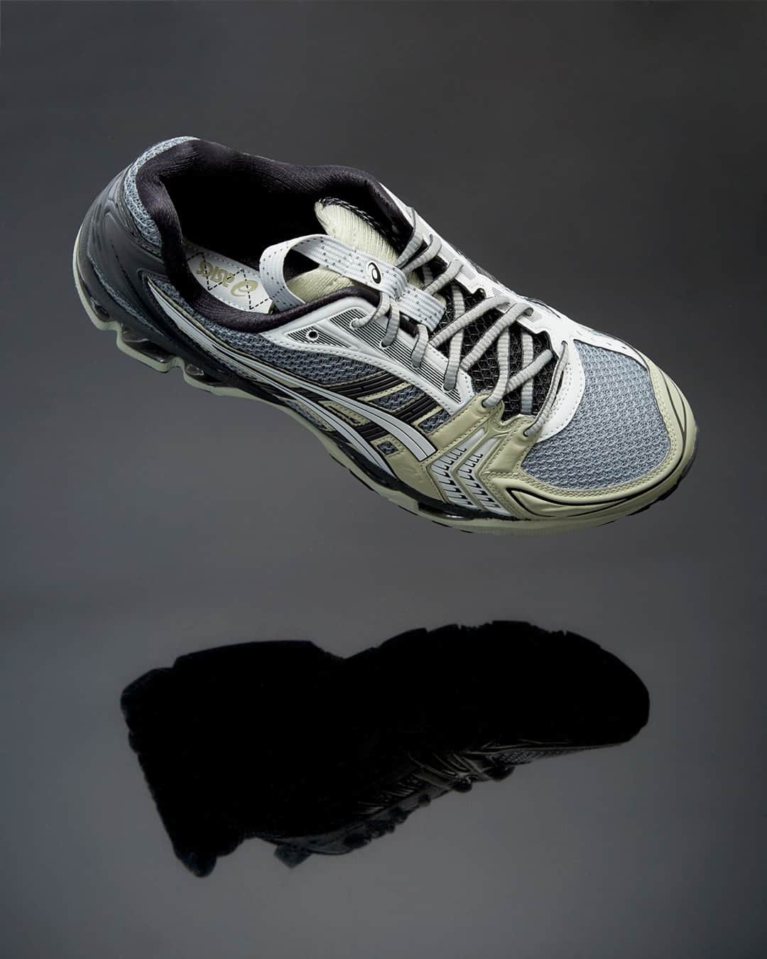エルエヌシーシーのインスタグラム：「ASICS bring back their GEL-Kayano 14 model, inspired by the concept of 'Retro Futurism' and updated to include GEL technology and a TRUSSTIC support unit for prolonged support. Shop the UB1-S Gel-Kayano 14 Sneakers online at LN-CC. @asics」