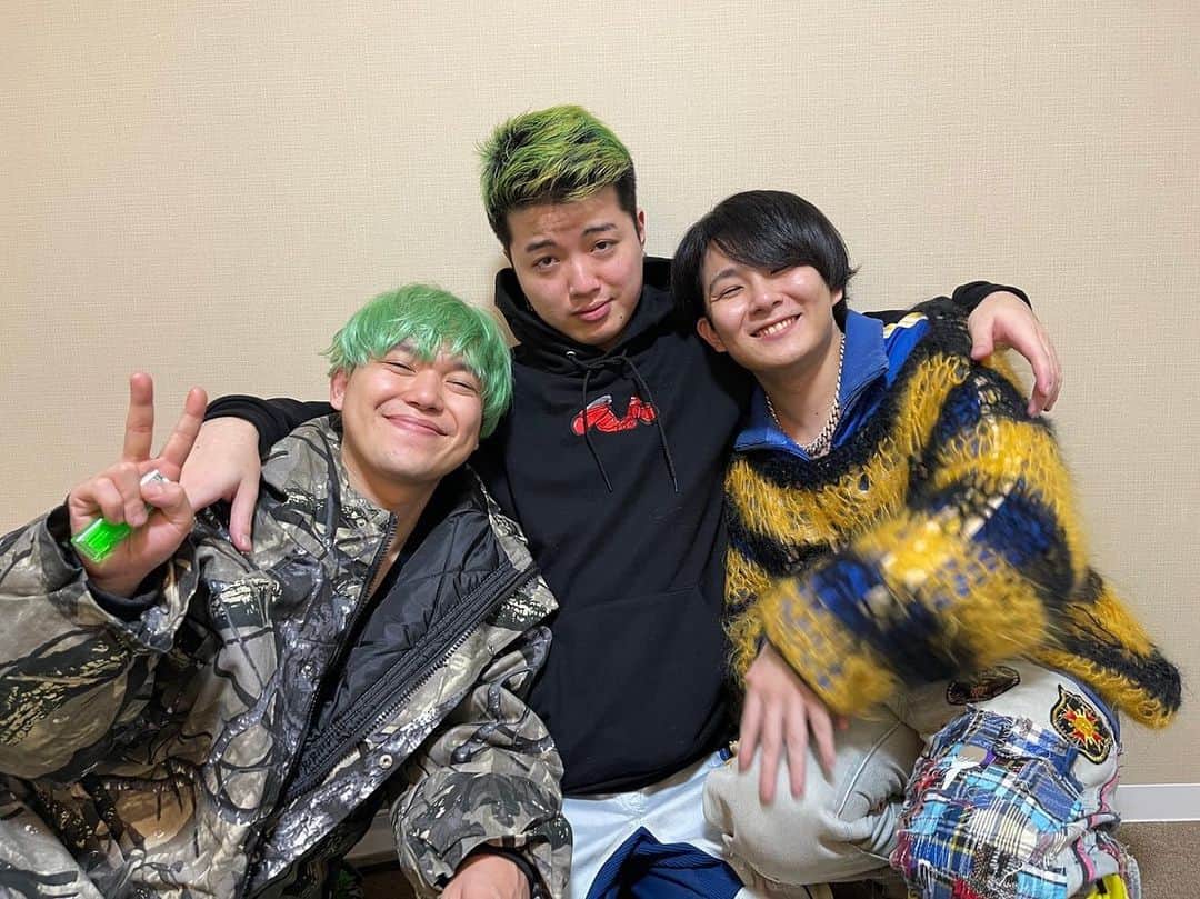 のインスタグラム：「僕の周りが愛に溢れてる人たちばっかで本当よかった。感謝してますマジで。皆まとめて大好きだ。」