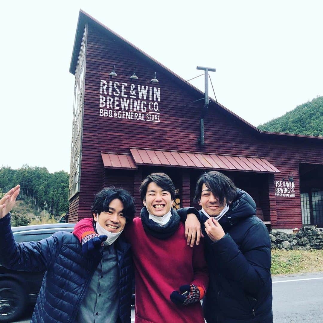 片貝直也さんのインスタグラム写真 - (片貝直也Instagram)「おもろかったです。  徳島には 面白い人と場所がありました。  また合流しようー！」12月20日 21時01分 - naoyakatagai