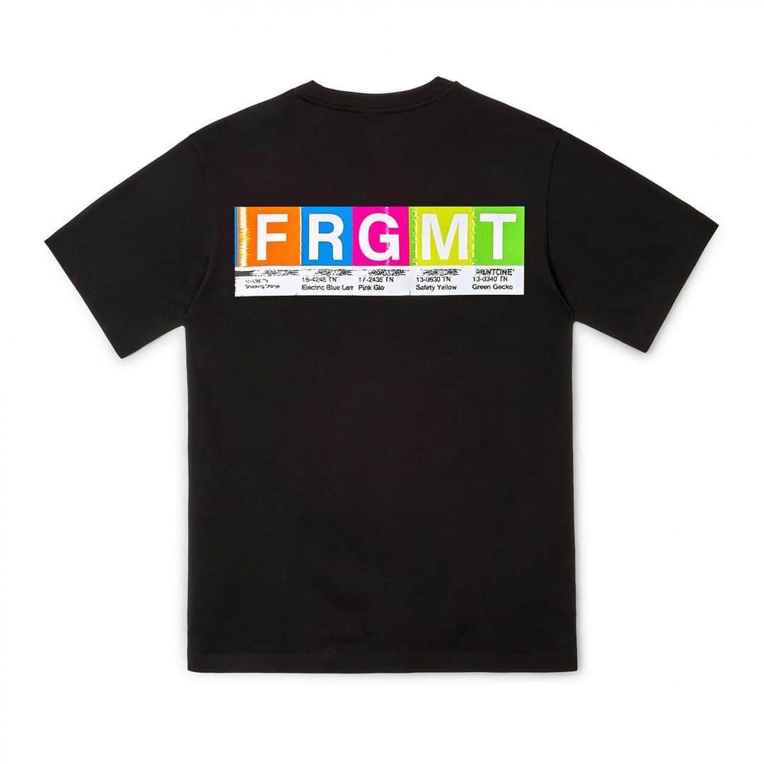 DOVER STREET MARKET GINZAさんのインスタグラム写真 - (DOVER STREET MARKET GINZAInstagram)「Fragment x DSM launches at Dover Street Market Ginza 7F Guerrilla Shop and the DSMG E-SHOP tomorrow 21st December @fragmentdesignofficial @fujiwarahiroshi @doverstreetmarketginza #doverstreetmarketginza」12月20日 21時03分 - doverstreetmarketginza
