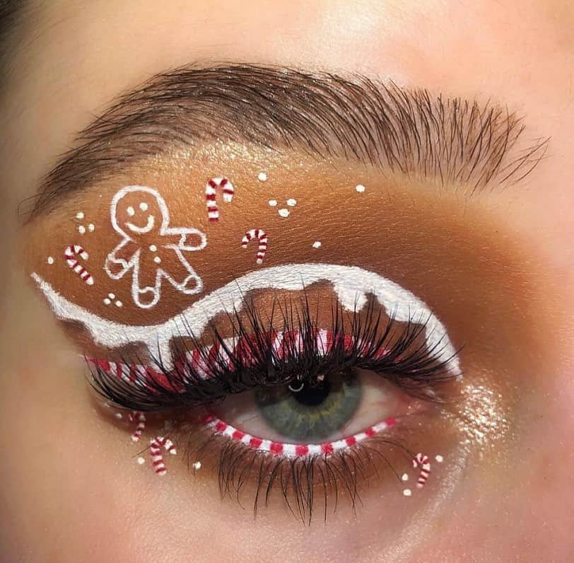 Huda Kattanさんのインスタグラム写真 - (Huda KattanInstagram)「Happy holidays my loves!! Which eye look is the most festive? Can’t choose, they’re sooo amazing!! Gorgeous work by the beautiful @makeupbyrabe」12月20日 21時06分 - hudabeauty