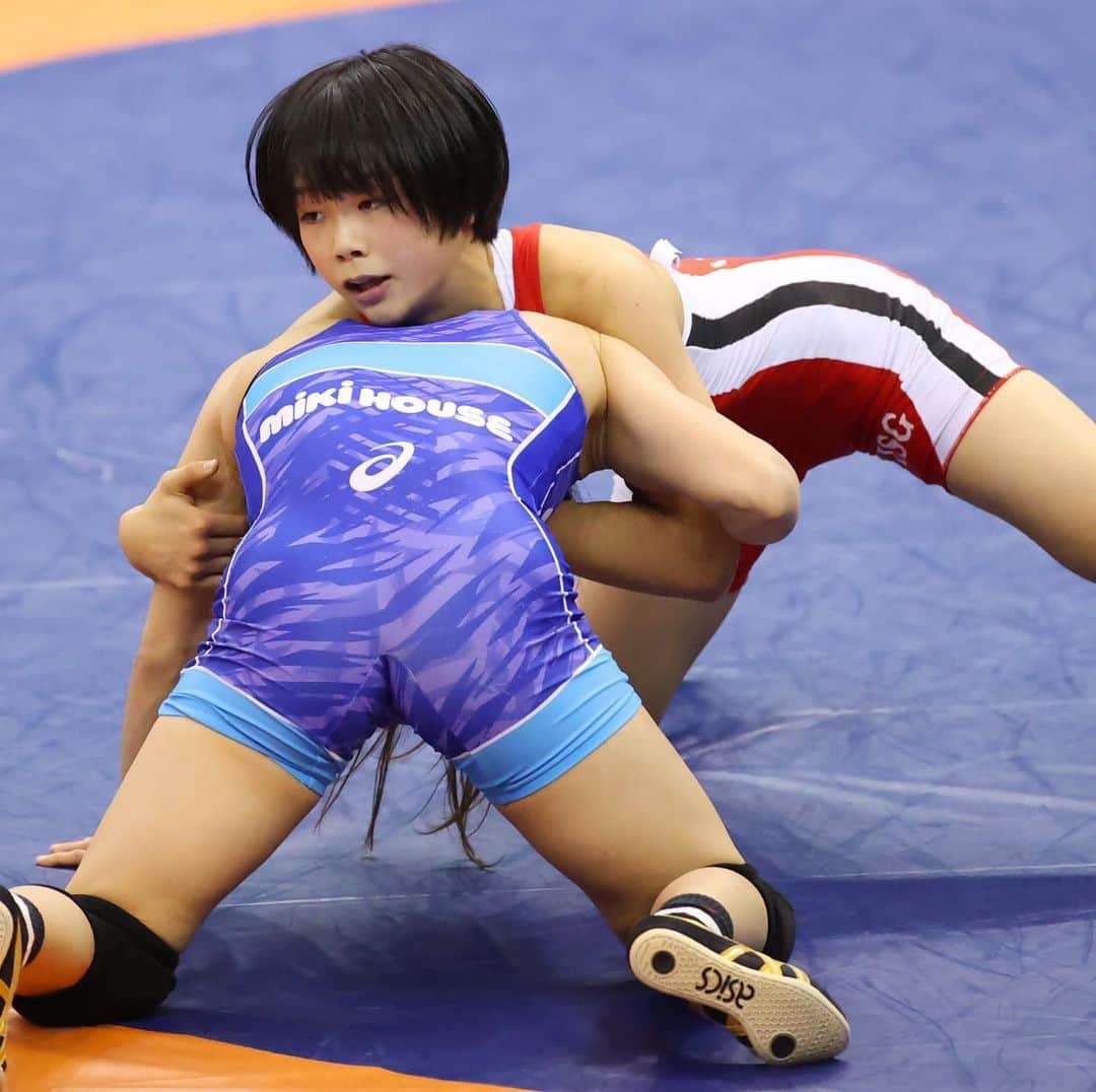 日本オリンピック委員会さんのインスタグラム写真 - (日本オリンピック委員会Instagram)「レスリングの全日本選手権最終日は20日、男女計6階級が行われ、男子グレコローマン60kg級は東京2020大会代表に内定している文田健一郎選手が制し、旧階級を含めて2年ぶり3度目のV。同フリー92kg級は東京2020大会アジア予選86kg級代表の高谷惣亮選手が制し、4階級にわたって10年連続優勝を達成しました。 また、同フリー57kg級は高橋侑希選手、同グレコローマン72kg級は高橋昭五選手、女子53kg級は藤波朱理選手、同65kg級は森川美和選手が優勝しました。（写真：アフロスポーツ） . 🤼‍♀All Japan Wrestling Championship 2020🤼‍♂ . [Women's Free style -53kg] 🥇藤波朱理/Akari Fujinami . [Women's Free style -65kg] 🥇森川美和/Miwa Morikawa . [Men's Greco-Roman -60kg] 🥇文田健一郎/Kenichiro Fumita . [Men's Greco-Roman -72kg] 🥇高橋昭五/Shogo Takahashi . [Men's Free style -57kg] 🥇高橋侑希/Yuki Takahashi . [Men's Free style - 92kg] 🥇高谷惣亮/Sosuke Takatani . #レスリング #Wrestling #がんばれニッポン #TEAMNIPPON #JapaneseOlympicCommittee #tokyo2020 . 📷AFLOSPORT」12月20日 21時13分 - teamjapanjoc