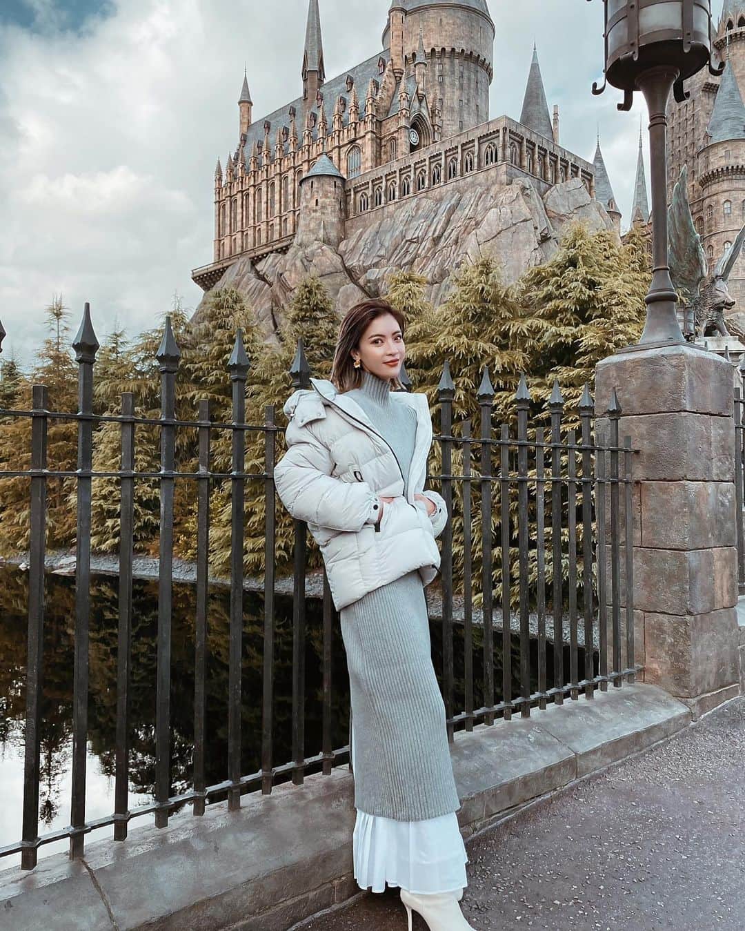 孫きょうのインスタグラム：「今年のダウンは念願TATRAS🤍 さすが、めちゃくちゃ暖かい🥺🔥  これはメンズのだよー！ ぶかっと着るのがかわいいし夫婦兼用にもする✌🏽  @tatras_official  @tatras_conceptstore  #tatrasofficial #tatras #ootd #outfit」