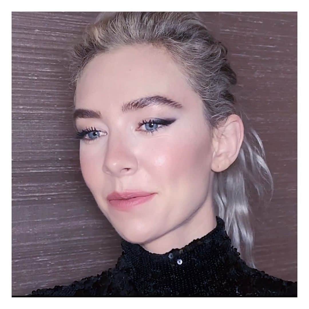 JO BAKERさんのインスタグラム写真 - (JO BAKERInstagram)「V A N E S S A • K I R B Y 🇬🇧 Icy elegance ... for British beauty #vanessakirby for @thegrahamnortonshowofficial Friday night!!  Sharpened yet soft shadow lined eyes, with subtle frosty luminous radiant complexion and a muted wintry #englishrose cheek and lip using lipstick #emotive #68 by @chanel.beauty @welovecoco #welovecoco for other hero products see previous post!!  Skin prep @sekkisei.us and @weleda_usa  Skin Base @shiseido  And a huge thank you to this wonder talent @vanessa__kirby ...who I met during the midst of this mad 2020 year and have had the utter pleasure to share close face space with at this incredibly testing time. So appreciate your support and the love for us ~ your glam team!! 🙌🏻🤍 Style @hollyevawhite  Hair @halleybrisker  Makeup and bts by me #jobakermakeupartist 💋」12月20日 21時48分 - missjobaker