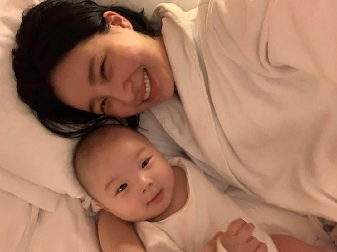 カン・ヘヨンさんのインスタグラム写真 - (カン・ヘヨンInstagram)「+152👶🏻💛  얼굴에 장난꾸러기라고 써있어요? 심빼꼼🥰」12月20日 21時53分 - mangdoo_noona