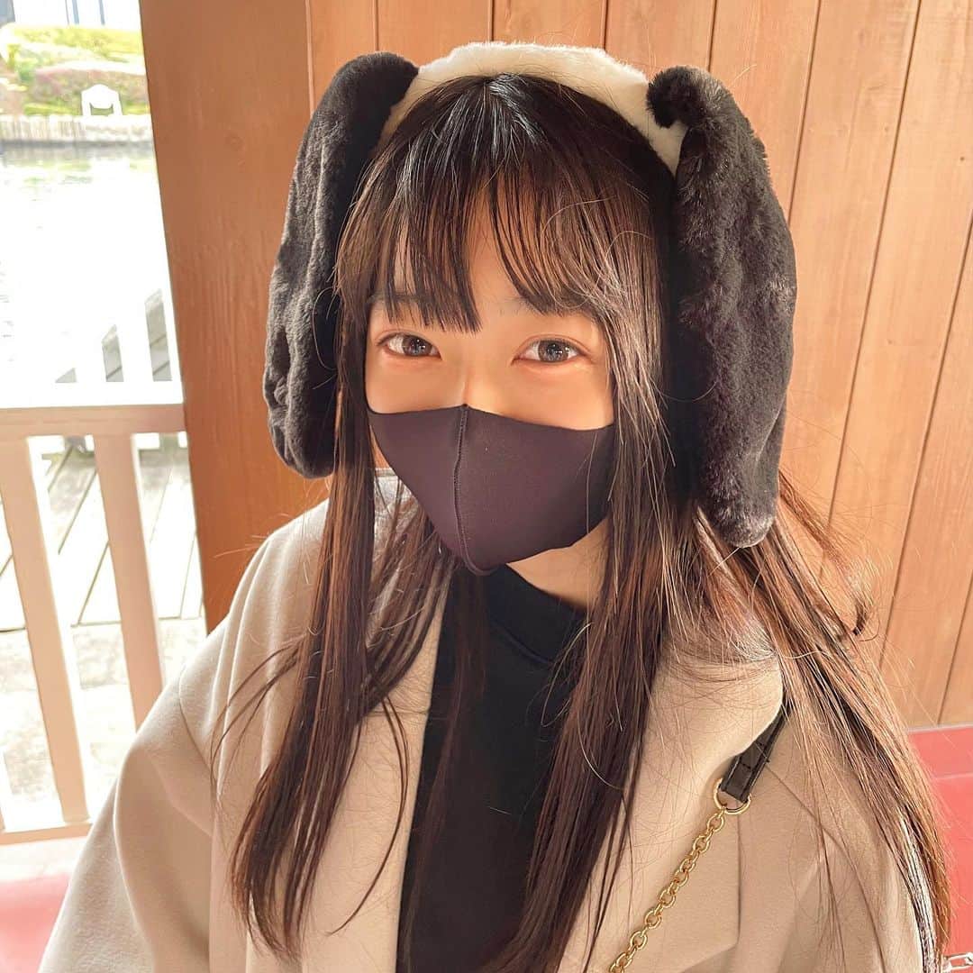 山田瑠々のインスタグラム：「#彼女とデートなうに使っていいよ  お相手は3枚目。あれ？」