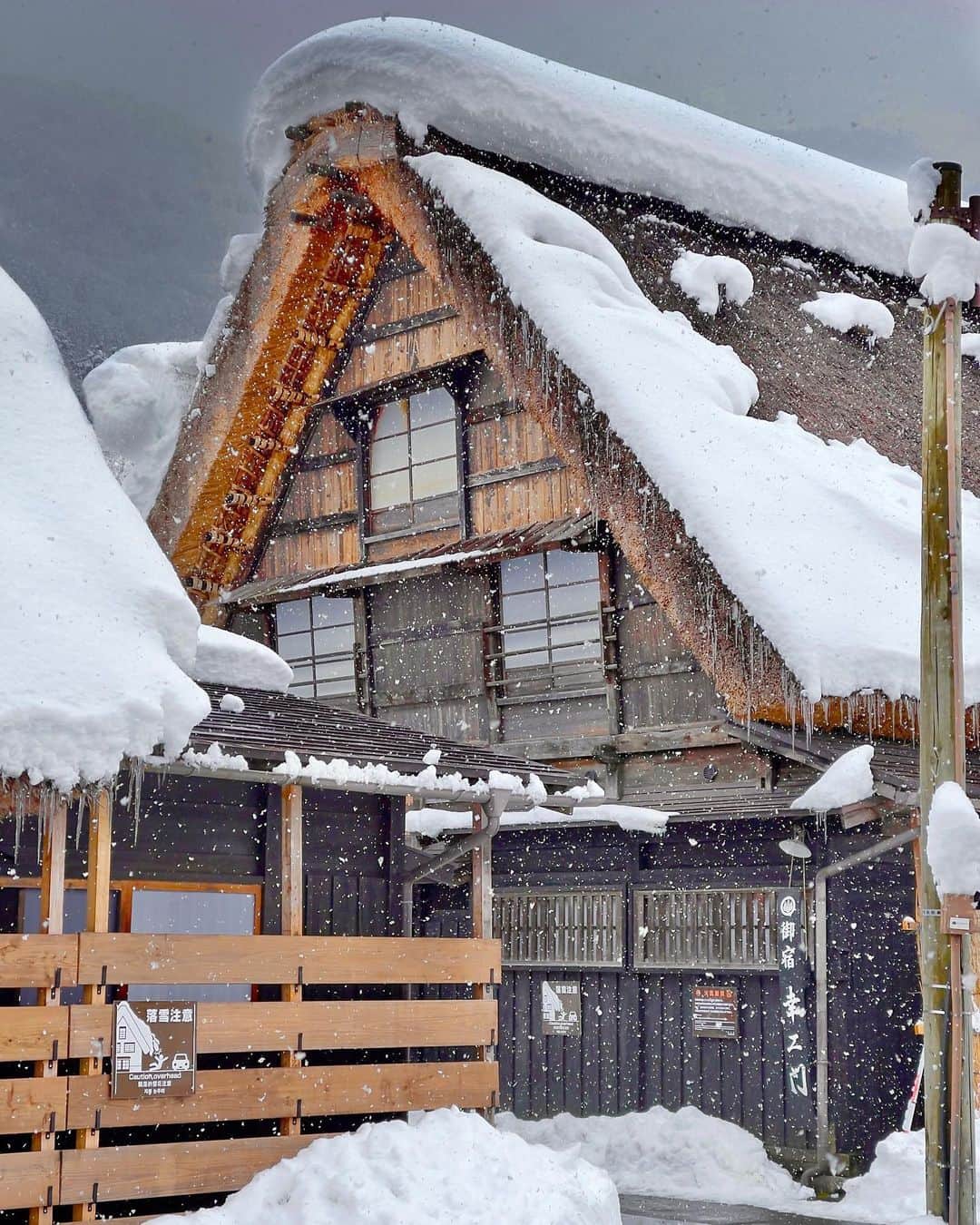 JAPANのインスタグラム：「#白川郷 #shirakawago #winter」
