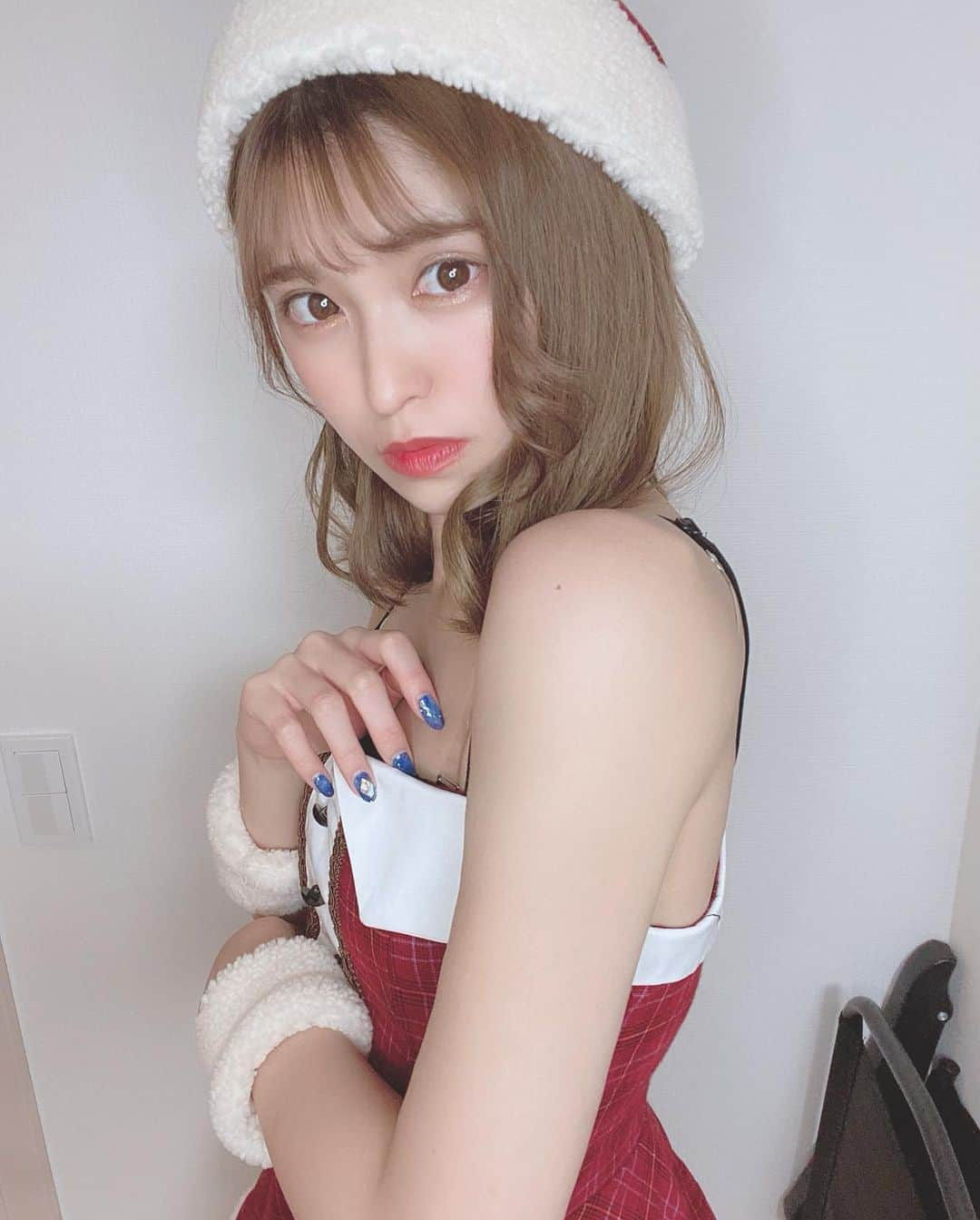 渋谷佳子さんのインスタグラム写真 - (渋谷佳子Instagram)「2020.12.20 2枚目はちゃっかり セクシーサンタさんです🤶🏻笑 ＊ ＊ #ボブ#ヘアアレンジ#アイドル#モデル#コスプレ#コスプレイヤー#コンカフェ#サンタ#サンタコス#クリスマス#コスメ#メイク#インスタグラビア #インスタ映え #fff#f4f#l4l#selfie#makeup#japan#idol#model#salonmodel#girly#cosplay#cosplaygirl#cosplayer#cosplayphotography#christmas#cosme」12月20日 22時15分 - nuuuun___01