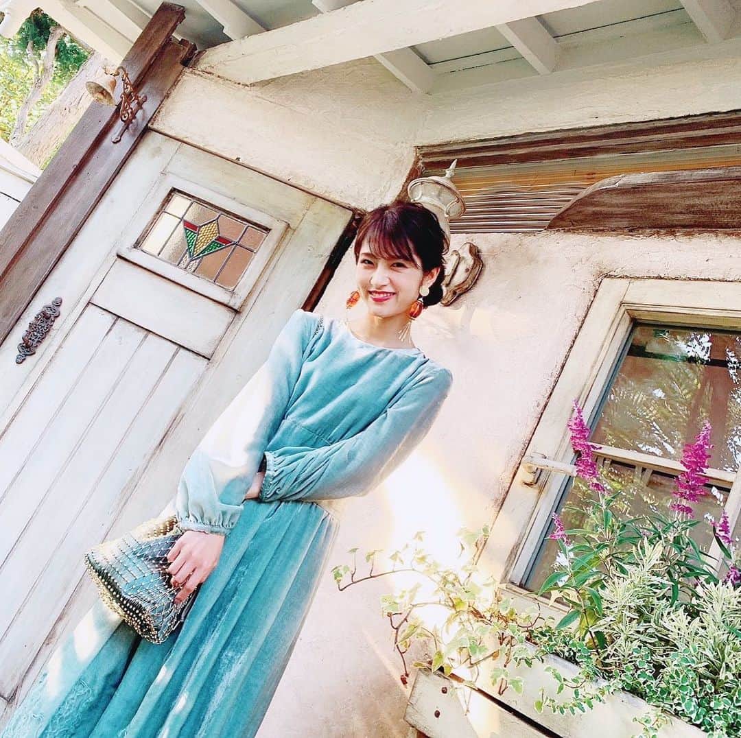 若月佑美さんのインスタグラム写真 - (若月佑美Instagram)「. #blue #dressup  #smile  #若月佑美 .」12月20日 22時40分 - yumi_wakatsuki_official