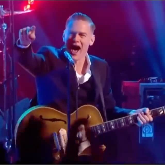 ブライアン・アダムスのインスタグラム：「Run Rudolph Run on TFI Friday back in 2015. Thanks to Ash (on drums) for sending. #runrudolphrun #bryanadamschristmas」