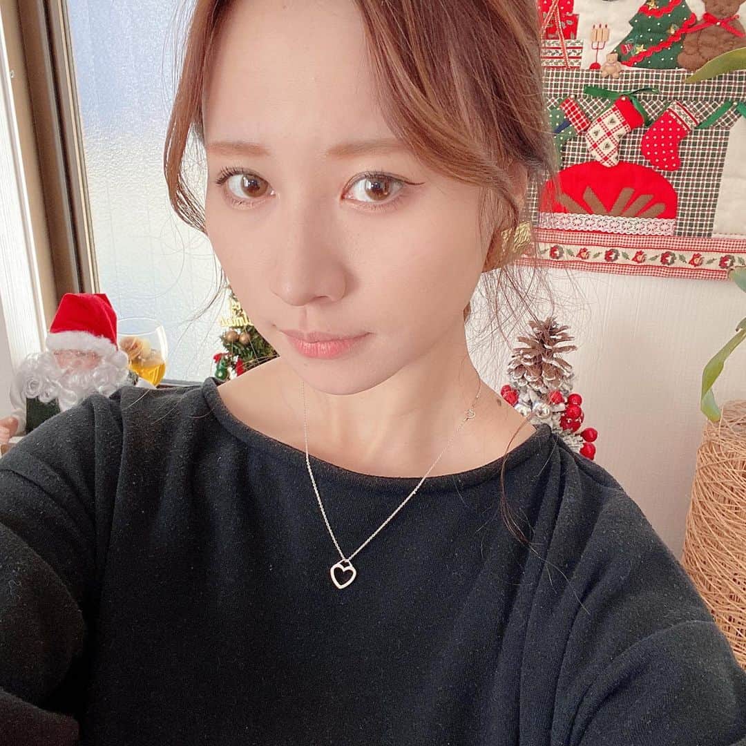 今中沙季さんのインスタグラム写真 - (今中沙季Instagram)「前髪伸ばし中🐈‍⬛🤍  えっちょっと毛玉やばすぎ🥸笑  #ヘアアレンジ#エヌズコレクション#エヌコレ#エヌズコレクションやきそばパン #編み込みアレンジ #前髪なしロング#Tiffany& Co.#オシャレさんと繋がりたい」12月20日 22時52分 - sa_._ki_._0605