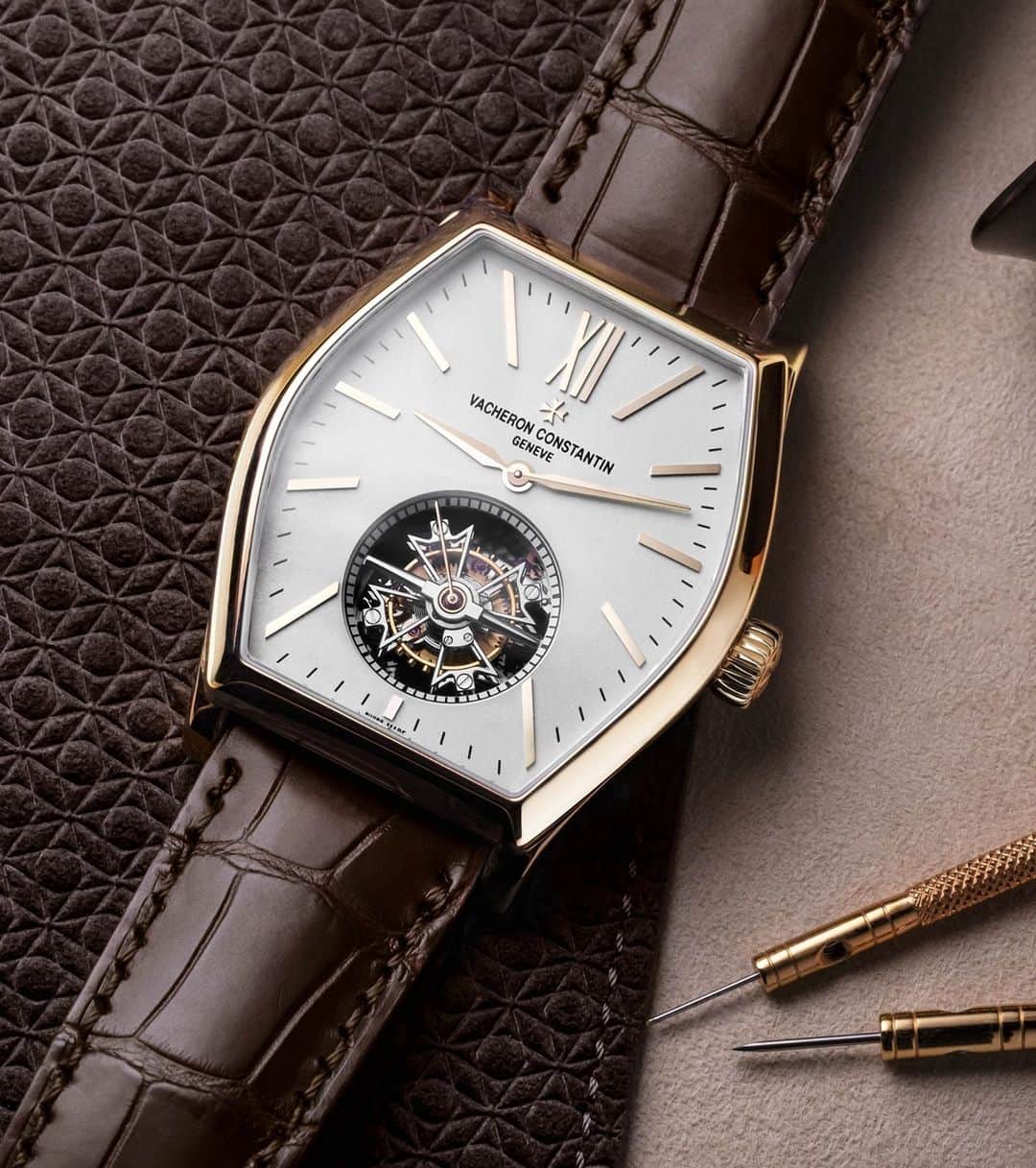 のインスタグラム：「⁣Orginal shape.⠀ ⠀ Embodying a fascinating blend of aesthetic restraint and distinctive personality, the Malte collection by Vacheron Constantin interprets its iconic tonneau shape through a range of contemporary variations.⠀ ⠀ The charismatic tonneau (barrel) shape has consistently punctuated Vacheron Constantin’s creative heritage since 1912. At the time, the Manufacture played a pioneering role in adopting this daring format, representing a clean break with the traditional shape of pocket watches. ⠀ ⠀ Discover the Malte tourbillon model: at 6 o’clock, the Maltese cross-shaped tourbillon carriage asserts its character and reveals the exceptional level of finishing performed on each of the movement components. ⠀ ⠀ ⠀ ⠀ ⠀ ⁣#VacheronConstantin #OneOfNotMany #vacheron #thehourlounge #watches #watch #watchesofinstagram #horology #watchoftheday #instawatch #geneva #swissmade #swisswatch #watchesofinstagram #luxury #luxurywatch」