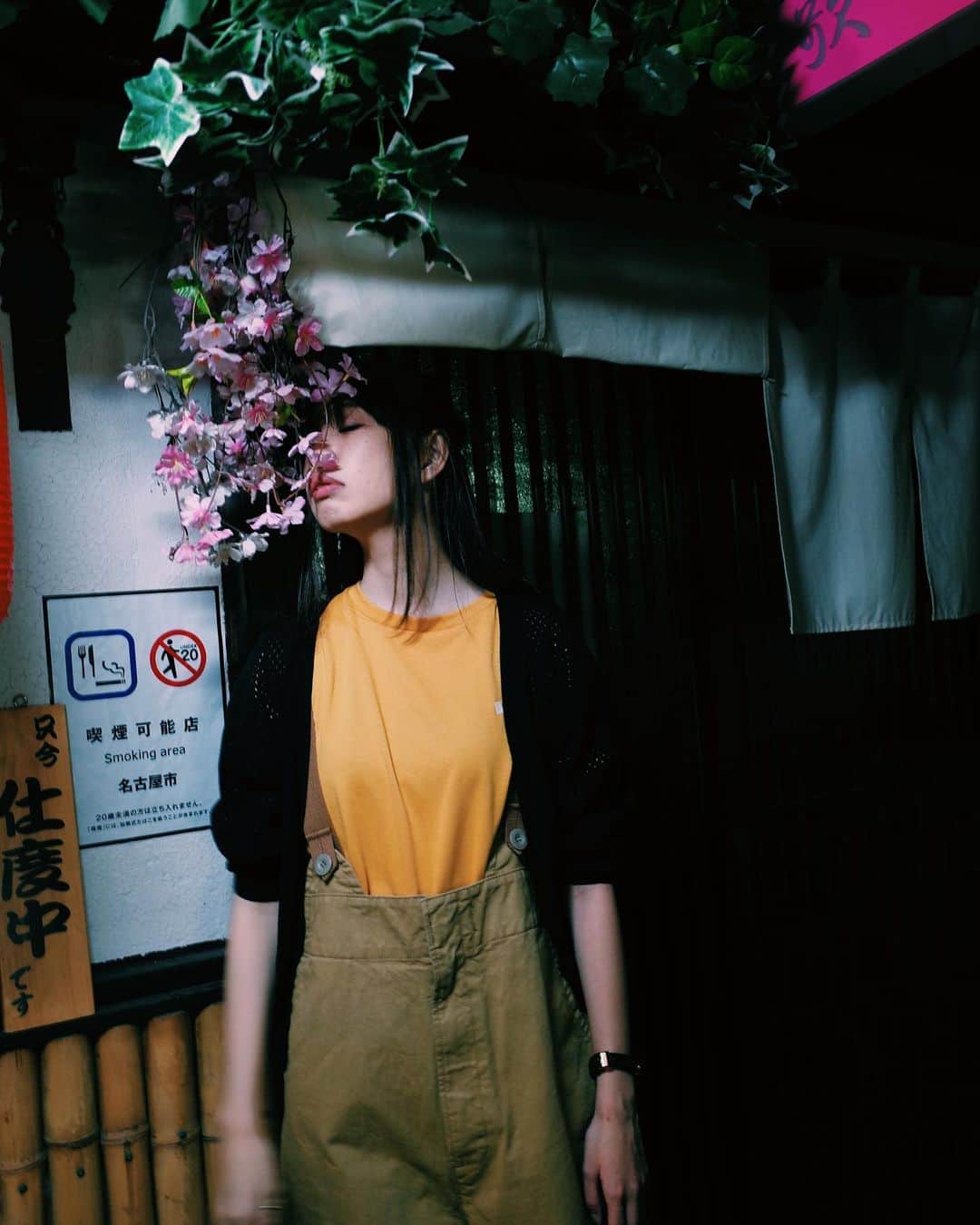 のインスタグラム：「. . . 久々にほていやのたこ焼き食べました🐙 . . photo..トヲル model..香月なな . . #gr_meet_japan」