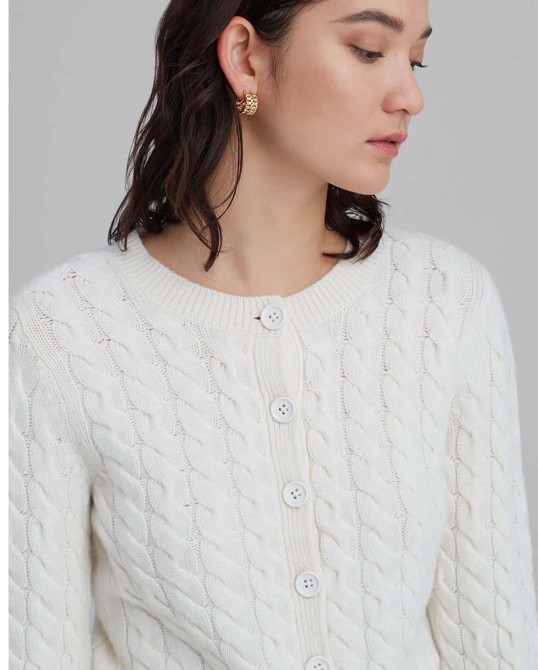 Club Monacoのインスタグラム：「From you, to you. Treat yourself to this classic cable knit cardigan for an elegant knit upgrade.」