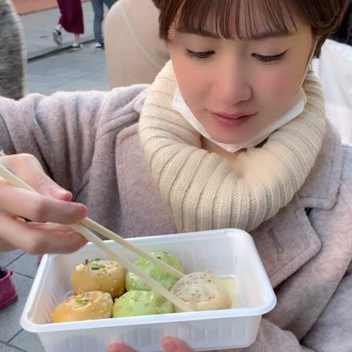 長谷川怜華のインスタグラム：「.. ..  壊滅的な食リポ🥟 美味しいと言ってるわりに 熱くて顔がひどい。  #横浜グルメ #横浜中華街   .. ..」