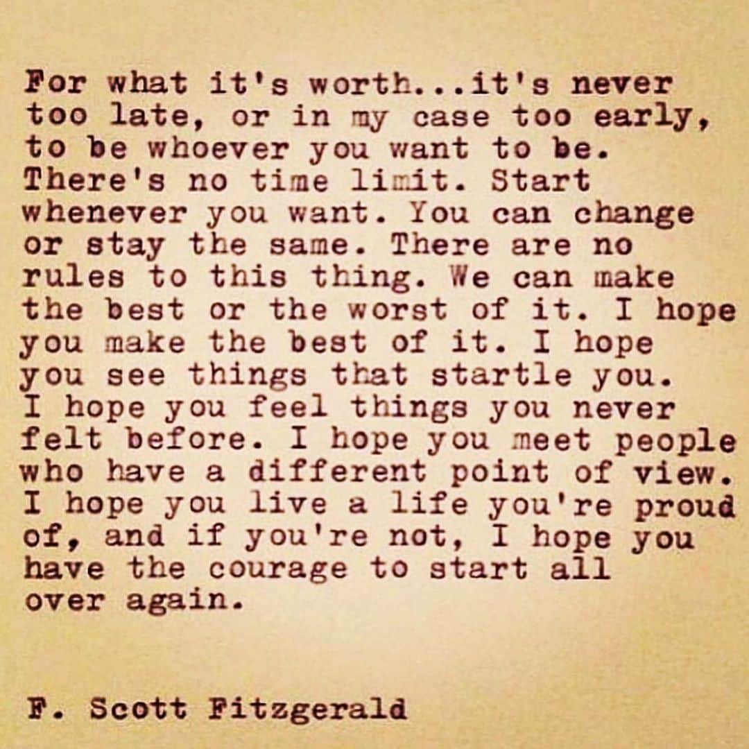 セリタ・エバンクスのインスタグラム：「LIVE YOUR BEST LIFE .....F. Scott Fitzgerald 🙏🏽 ✨ #wordsofwisdom ♥️」