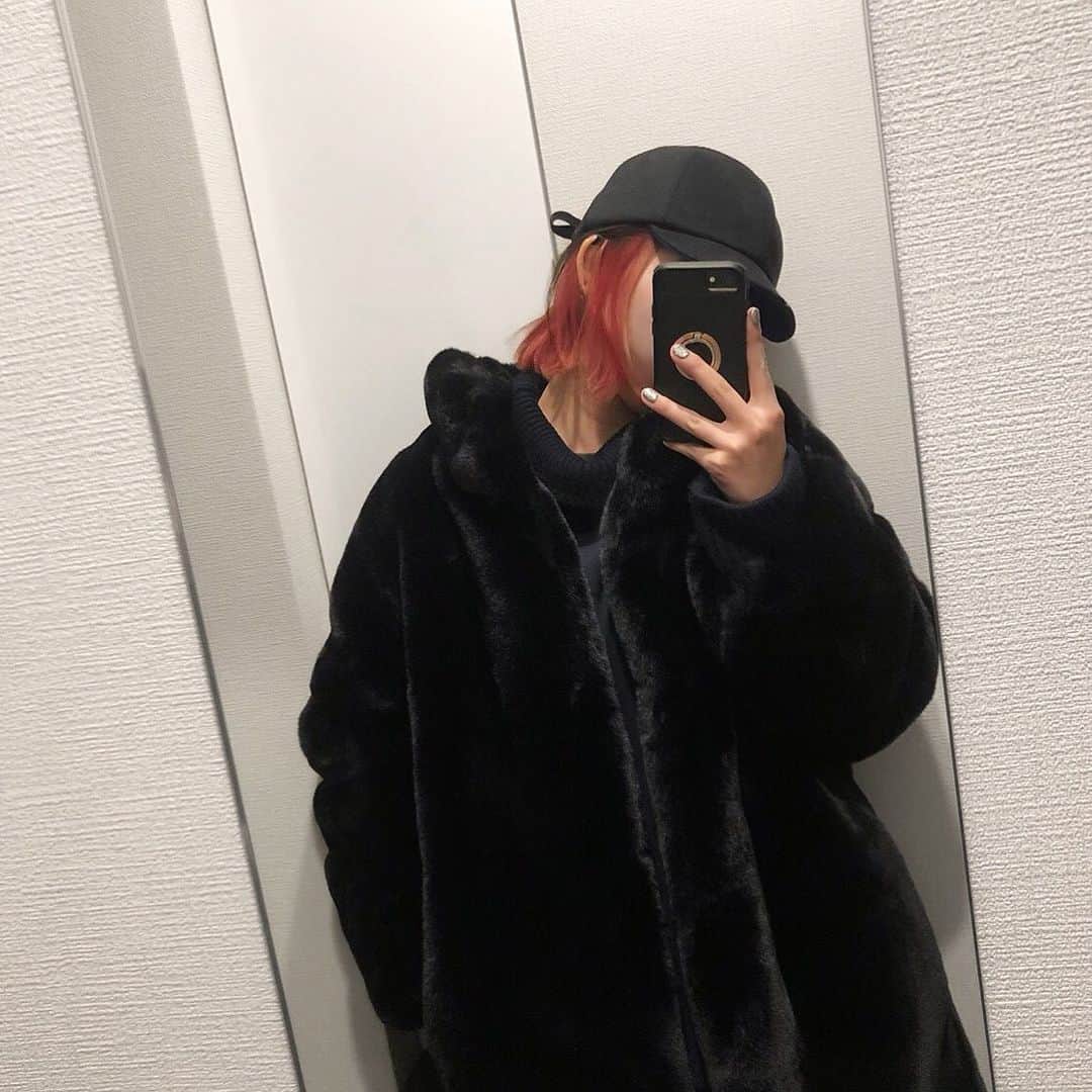 とくいちょまのインスタグラム：「@lilyboutique_official  ふわもこおにゅーあうたー🍓 #choma_ootd」