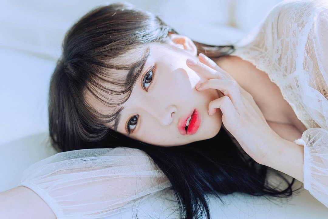 ハ・ウネのインスタグラム：「💙갓해나」