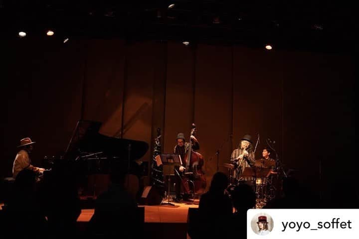 dorlisさんのインスタグラム写真 - (dorlisInstagram)「📸　2020.12.19 YoYo the “Pianoman” Christmas Jazz Night 2020 小金井宮地楽器ホール  毎年恒例のYoYo the “Pianoman” のクリスマスライブ！ サプライズゲストにMONGOL800のキヨサクさん！  #yoyothepianoman #キヨサク #mongol800 #christmaslive #livephotography」12月20日 23時29分 - dorlis0223