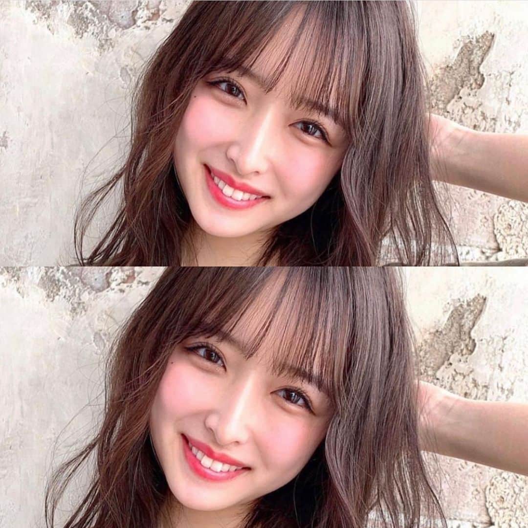 及川天和さんのインスタグラム写真 - (及川天和Instagram)「可愛い子はみんなしてる前髪うすめセミロングヘア！﻿ ﻿  いつもたくさん見て頂きありがとうございます🙇﻿ ﻿ カラーはラベンダーを少しいれて﻿ ﻿ 可愛いラベンダーベージュカラー！！﻿  全体の毛先を外ハネになるように平巻きにて、パーマやヘアアイロンでオッケー。﻿ ﻿ ドライ後、毛先をメインにシアバターを﻿ もみ込んで束感を出し、片サイドを軽く耳かけに。﻿ ﻿ ヘアアイロンを使わなくても﻿ 毛先にラフな動きが出るので、忙しい人も﻿ 不器用さんも毎日簡単に大人カジュアル﻿ ﻿ ﻿ 簡単に作れるのがてんさんスタイルのポイント!﻿」12月20日 23時36分 - tenhouo
