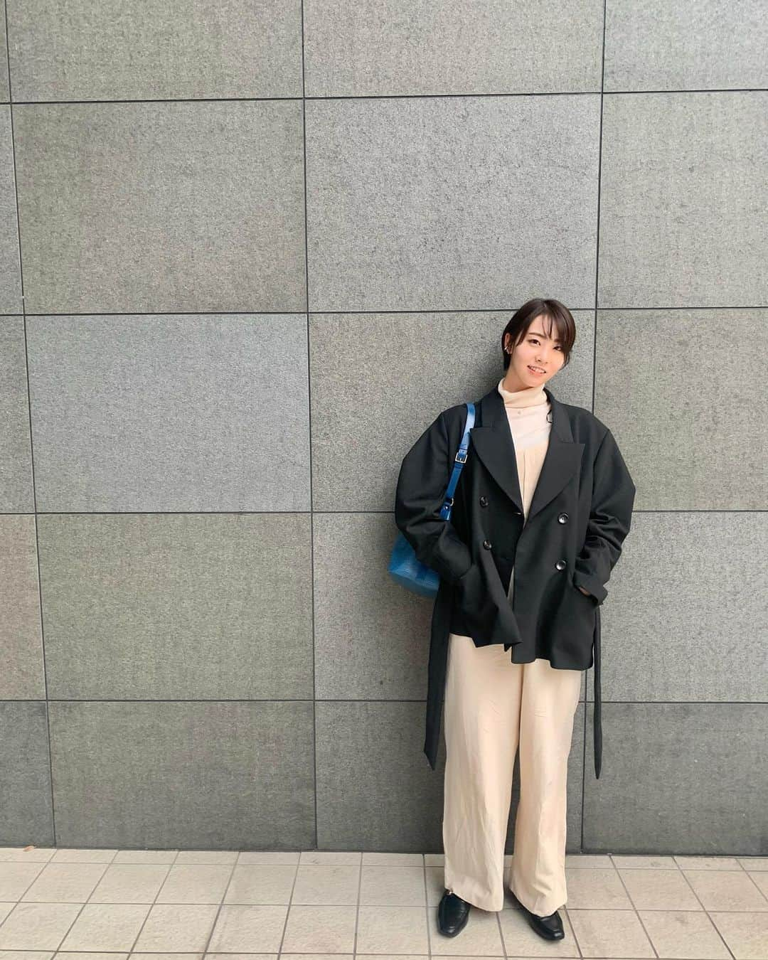 中田陽菜子さんのインスタグラム写真 - (中田陽菜子Instagram)「🐁❄️ jacket: @zara  tops: @uniqlo  all-in-one: @zara  shoes: @rienda_official  bag: @louisvuitton  #ootd #私服 #中田私服」12月20日 23時55分 - nakadahinako__