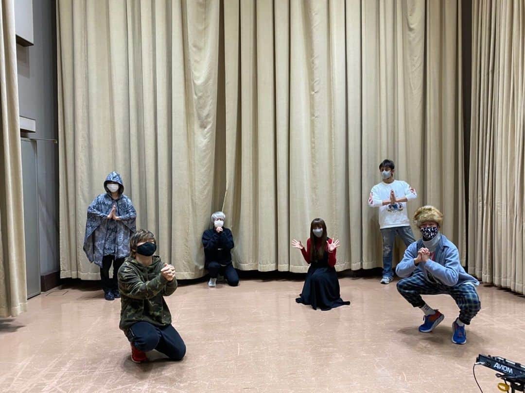 KEYTALKのインスタグラム：「📻メディア情報📻  ✔️12月30日(水) 21:00〜23:00 NHK-FM(全国)『ミュージックライン 勝手に紅白スペシャル』  KEYTALKがゲスト出演いたします💪💥  詳しくは公式HPをチェック！👀 ぜひお聞き逃しなく！ ⏩http://nhk.jp/ml/」