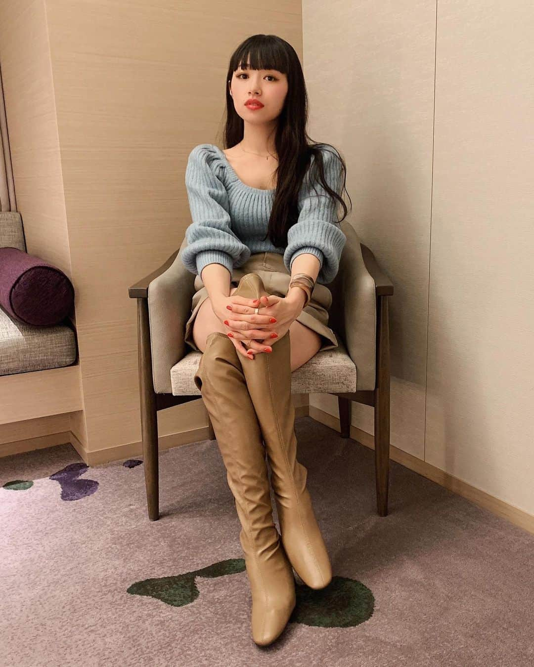 内藤好美さんのインスタグラム写真 - (内藤好美Instagram)「﻿ ﻿ ﻿ ﻿ ﻿ ﻿ ﻿ ニ﻿  I﻿ ハ﻿ イ﻿ 👢﻿ ﻿ ﻿ ﻿ ﻿ ﻿ ﻿ ﻿ #寒くないのって﻿ #よく聞かれるけど﻿ #ぜんぜん﻿ #寒くない﻿ #ってのはウソだけど﻿ #みんなが思うほど寒くはない﻿ #末端冷え性﻿ #おしゃれはがまん﻿ #かわいいは寒さを感じない﻿ #お腹と背中には﻿ #カイロ貼ってる﻿ #背中あっためてたら﻿ #だいたい無敵」12月21日 0時32分 - _ko._.no_